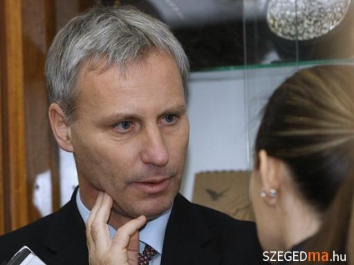 Soltész Miklós: a legnagyobb elismerés illeti meg a szociális intézmények dolgozóit 