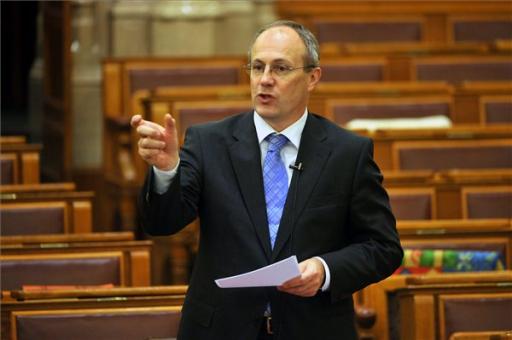 Minél hamarabb meg kell hozni a dohányzás visszaszorításra alkalmas intézkedéseket