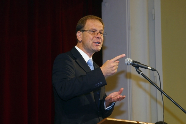 Navracsics Tibor