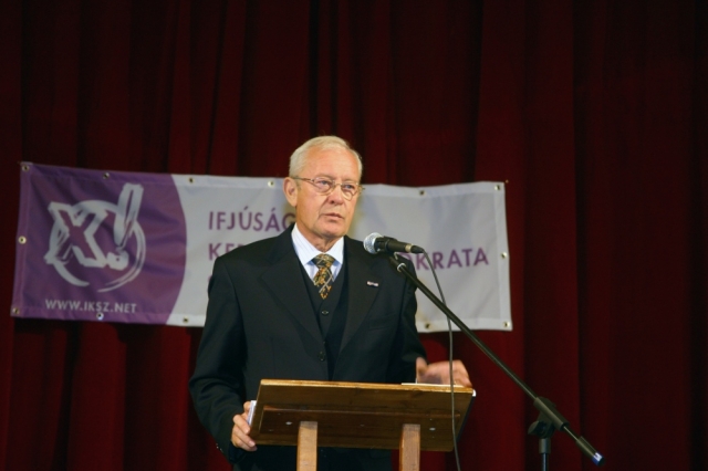 Dr. Gábor Dzsingisz