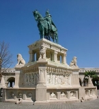 Szent István szobor.jpg