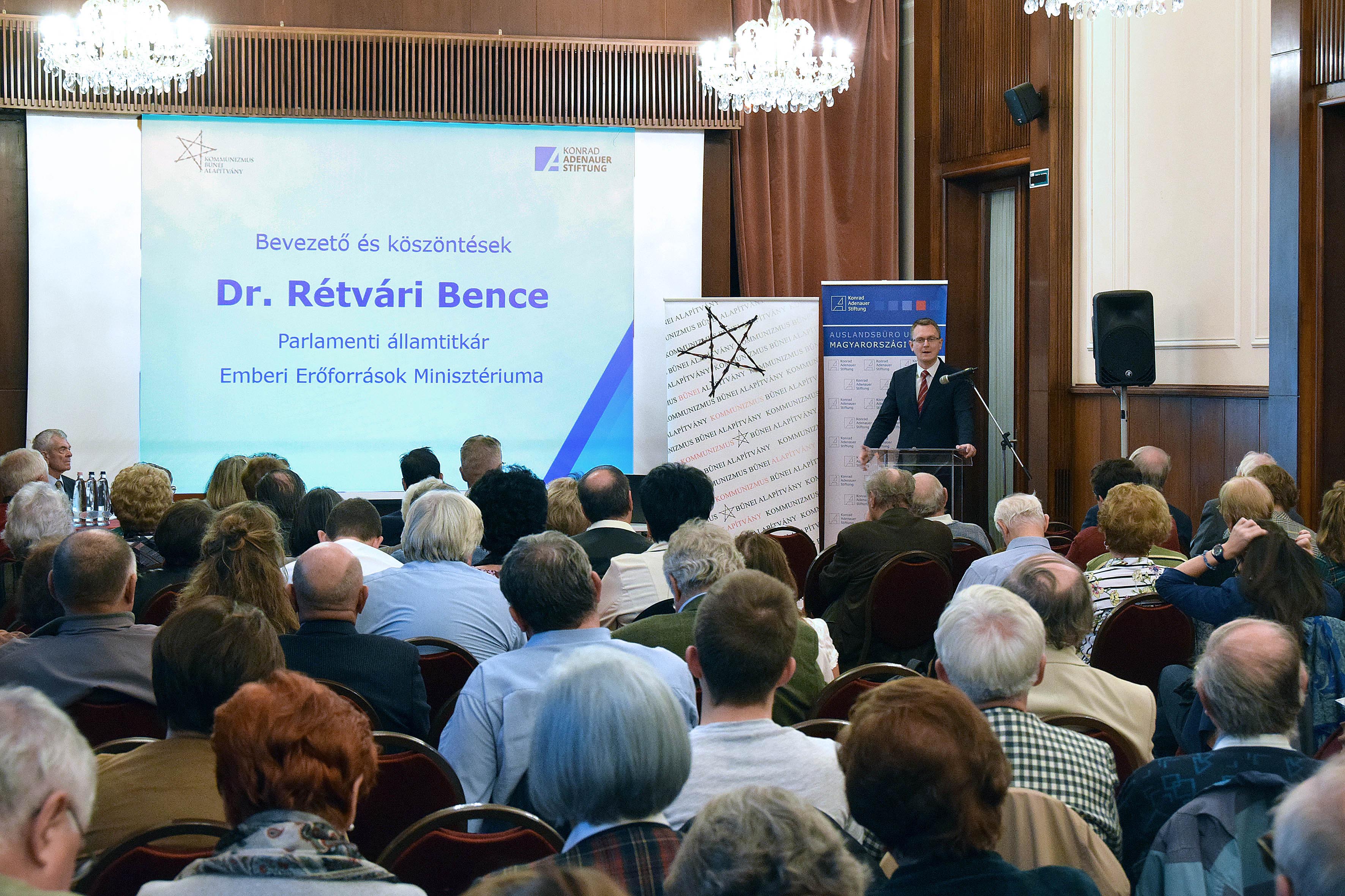 A hortobágyi kényszermunkatáborokkal kapcsolatos budapesti konferencia