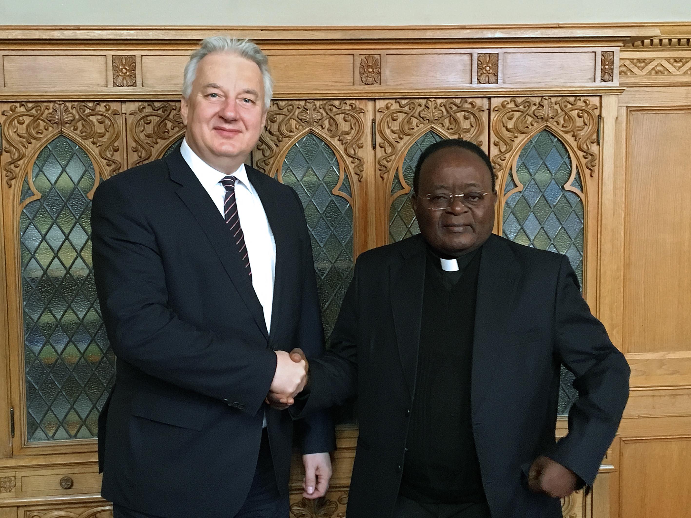 Semjén Zsolt ugandai egyházi vezetővel tárgyalt