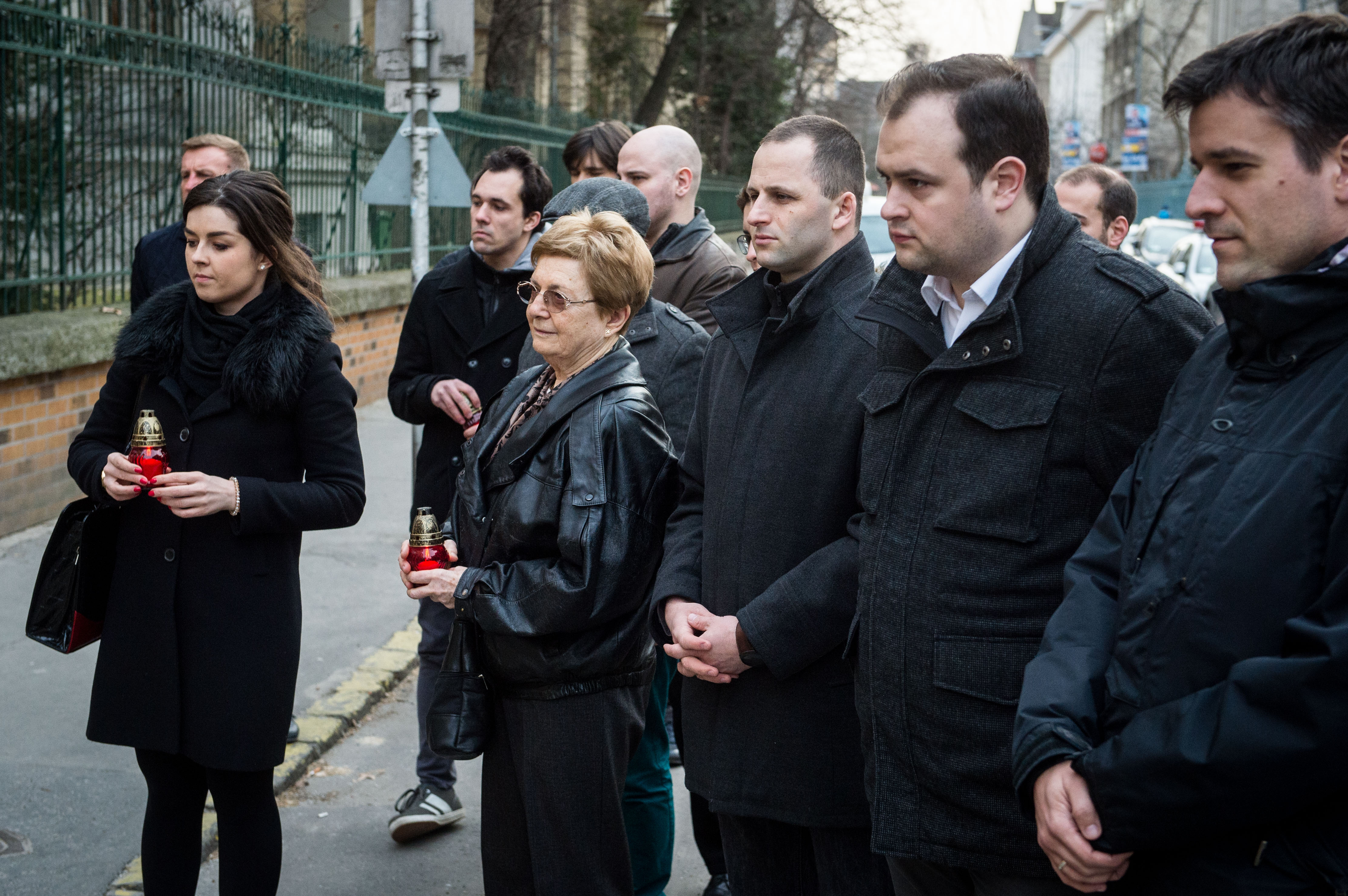 IKSZ-gyertyagyújtás a hős francia csendőrért