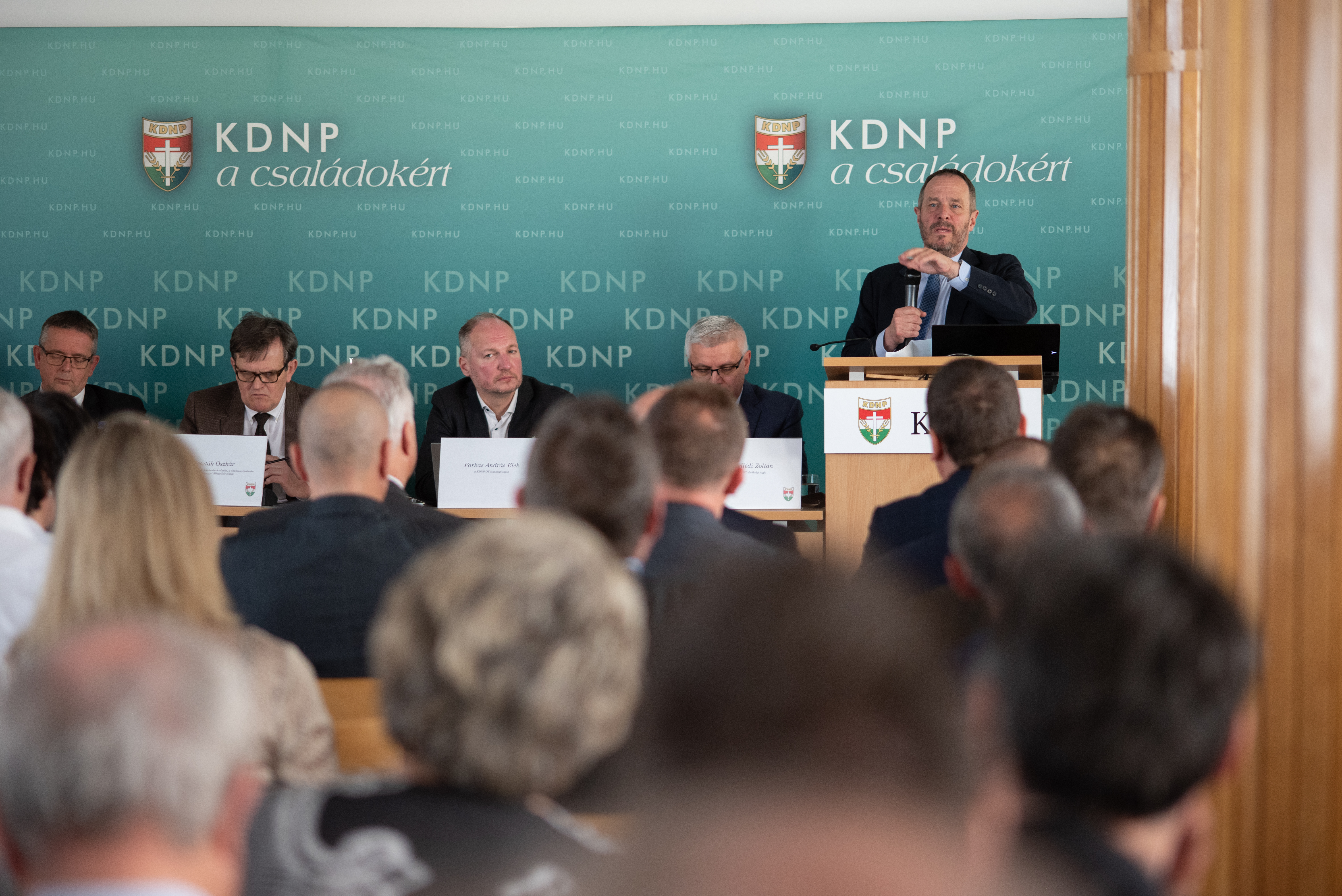 Hölvényi György előadása a KDNP Önkormányzati Tanácsa konferenciáján