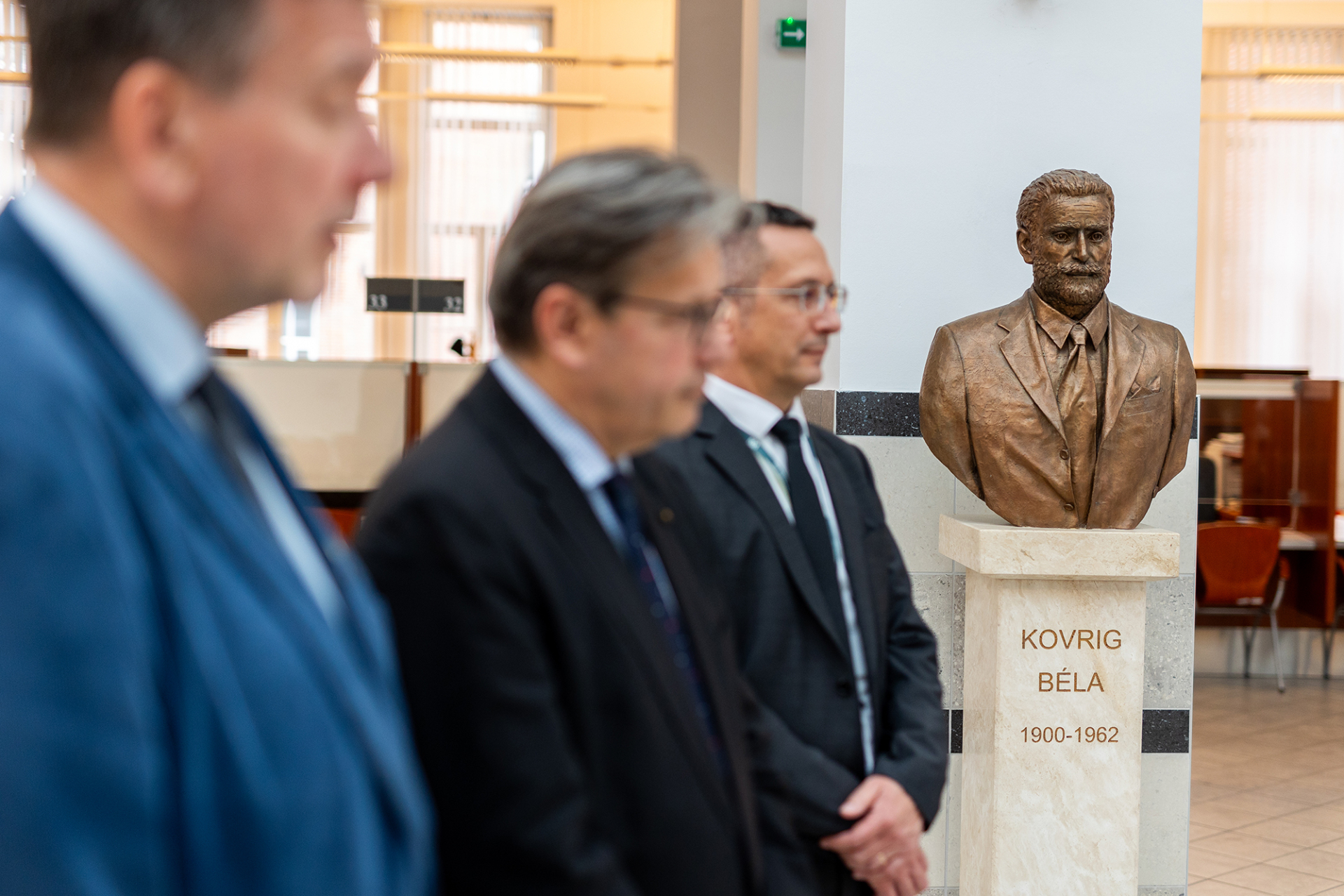Kovrig Béla