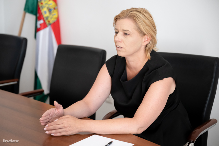 Varga-Bajusz Veronika