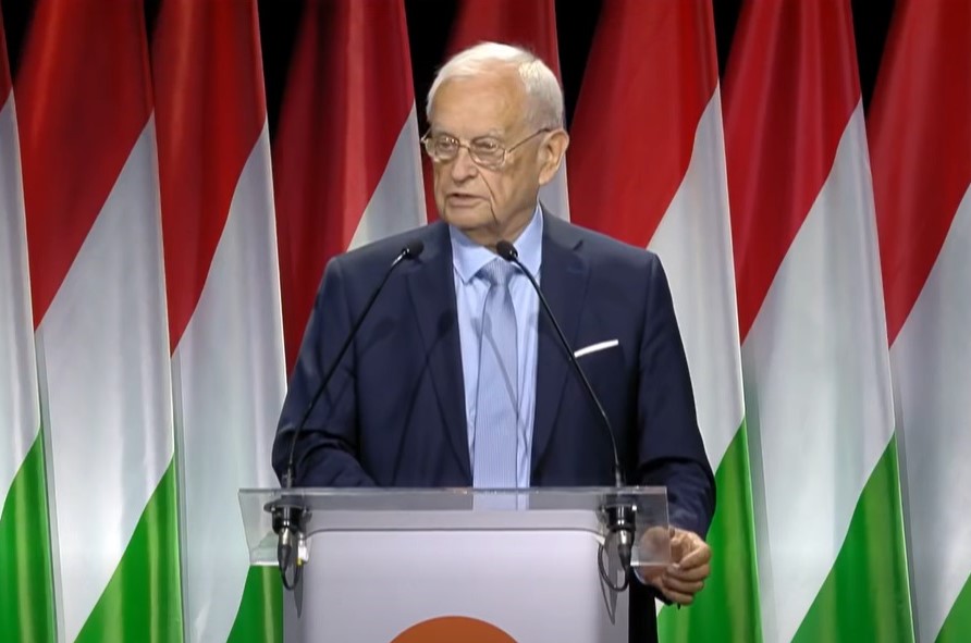 Harrach Péter